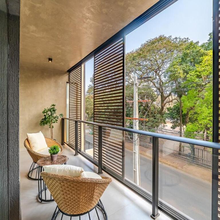 1A Steps from Shopping del Sol and Paseo La Galería! - One-Bedroom Apartment - 3