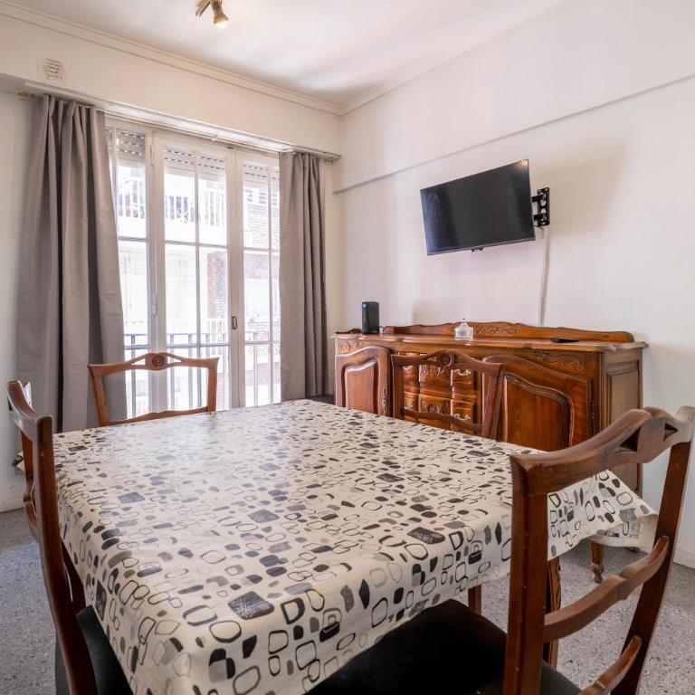 MAR y TRANQUILIDAD, 3 Ambientes a pasos del Casino y Torréon, FRENTE al MAR - Apartamento de 2 dormitorios - 10