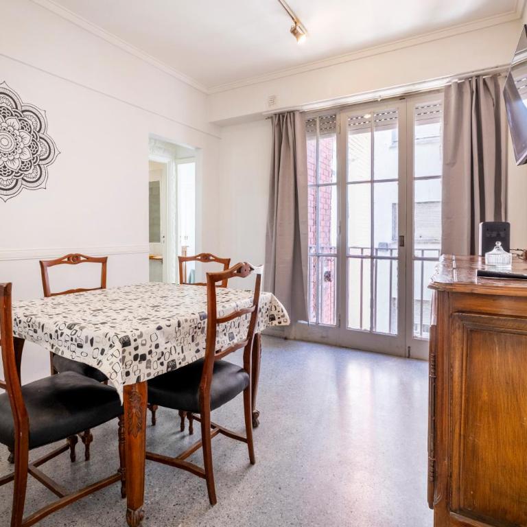 MAR y TRANQUILIDAD, 3 Ambientes a pasos del Casino y Torréon, FRENTE al MAR - Apartamento de 2 dormitorios - 3