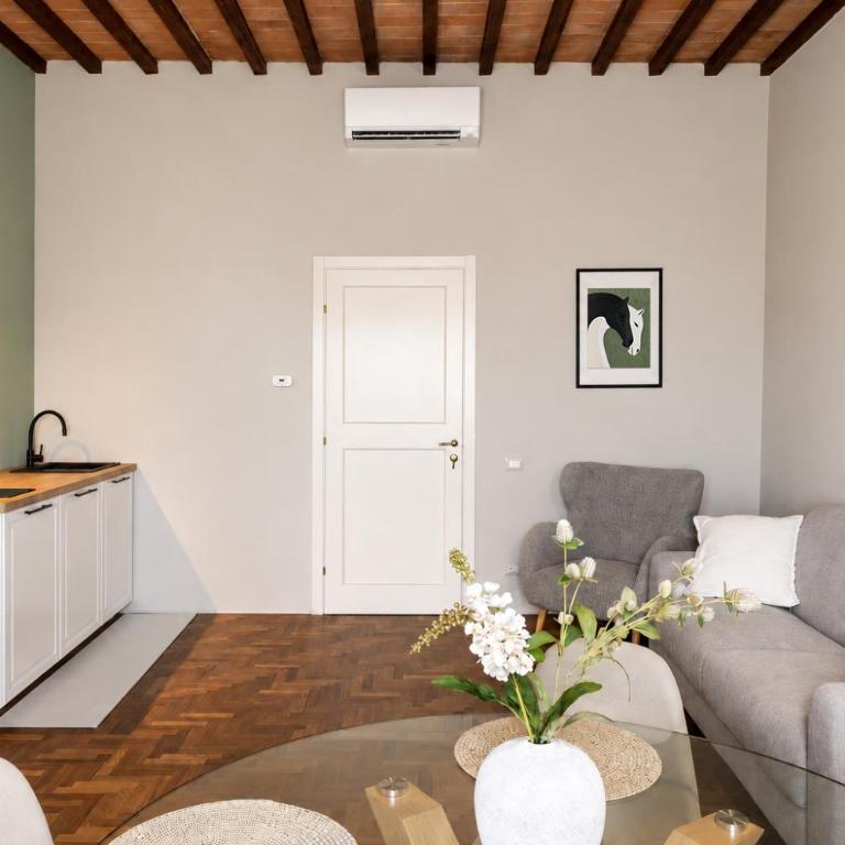 Tower View Suites & Sky Lofts - Collegio Ferdinando - Vierbettzimmer - 11