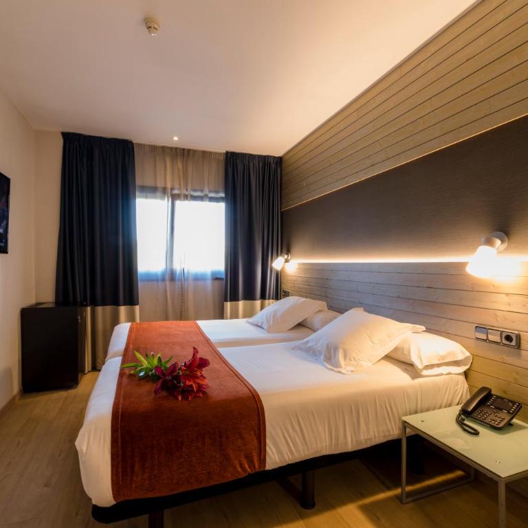 Hotel Avenida - Habitación Doble - 1 o 2 camas - 6