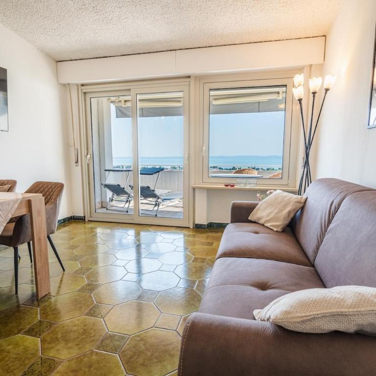 Apt for 4 Lake View, Terrace, WiFi and freeParking - Apartamento de 1 dormitorio - 1