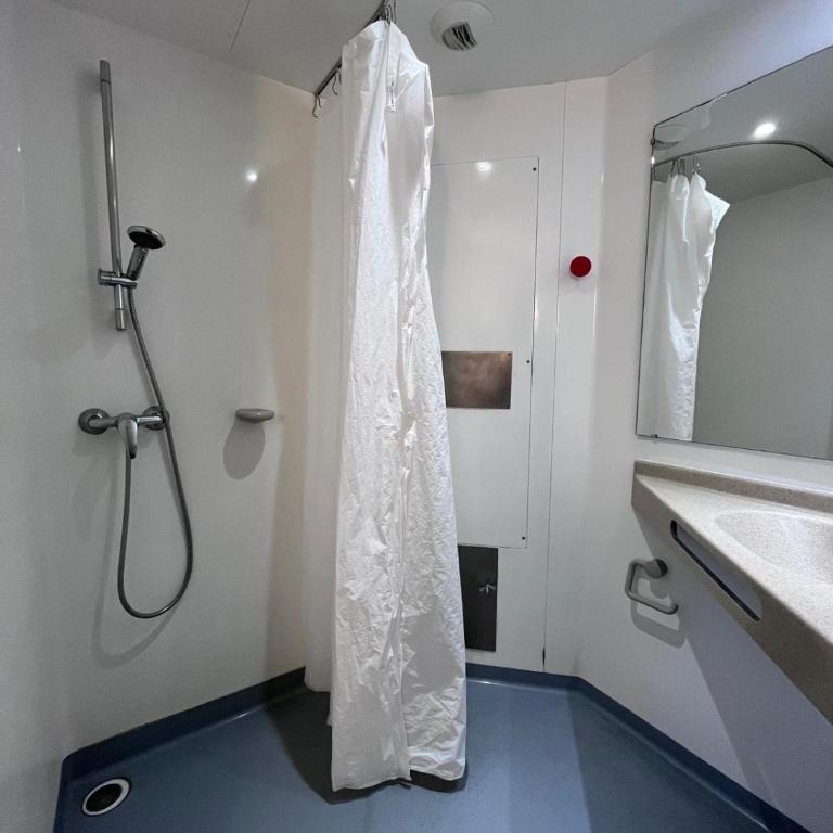 Auberge de Jeunesse Barbey - Youth Hostel Bordeaux - Lit dans Dortoir pour Femmes de 2 Lits - 4