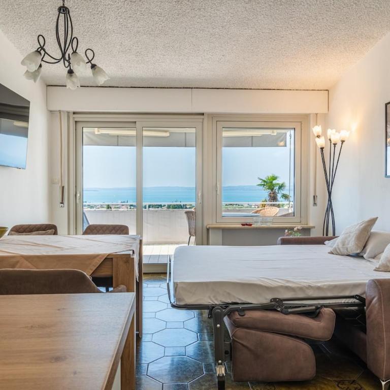 Apt for 4 Lake View, Terrace, WiFi and freeParking - Apartamento de 1 dormitorio - 4