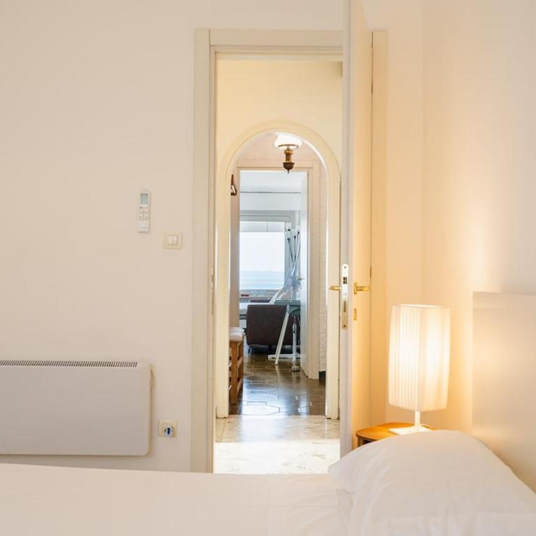 Apt for 4 Lake View, Terrace, WiFi and freeParking - Apartamento de 1 dormitorio - 16