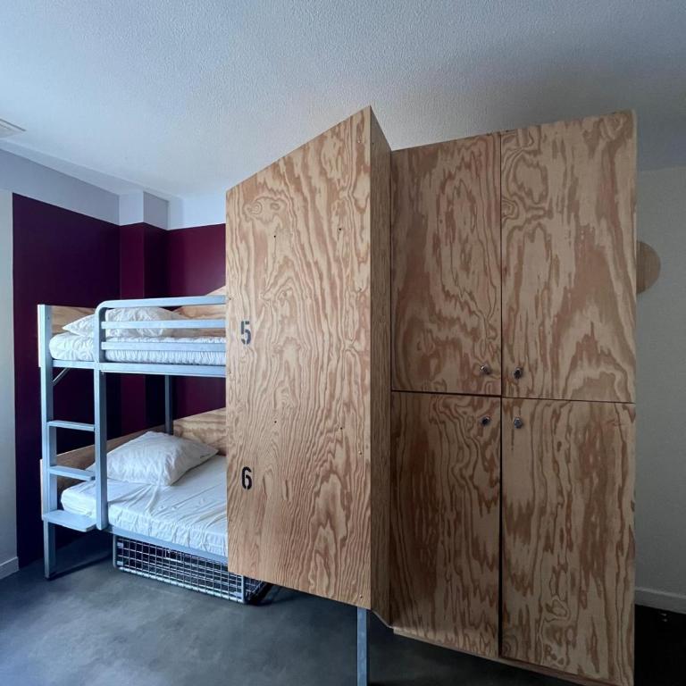 Auberge de Jeunesse Barbey - Youth Hostel Bordeaux - Lit dans Dortoir pour Hommes de 6 Lits - 4