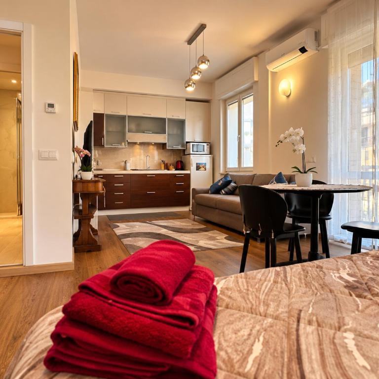 Valverde Apartment and Rooms - Deluxe Double Studio - 8