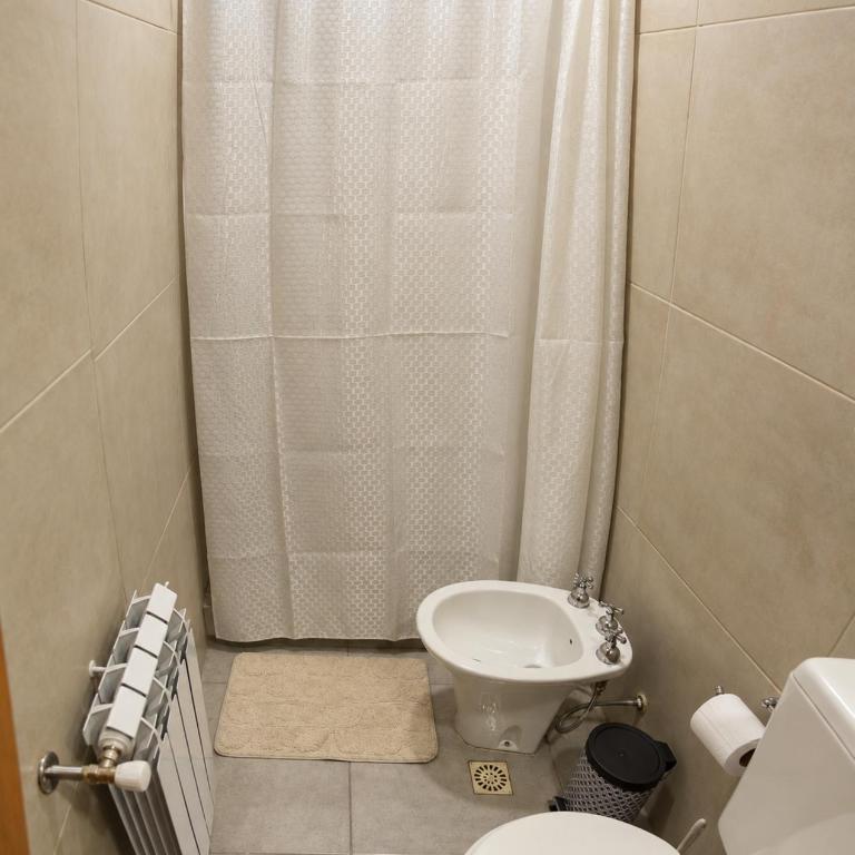 Aparts Cerro Comision - Amplios, con vista a los Cerros y Lago Argentino - One-Bedroom Apartment - 10