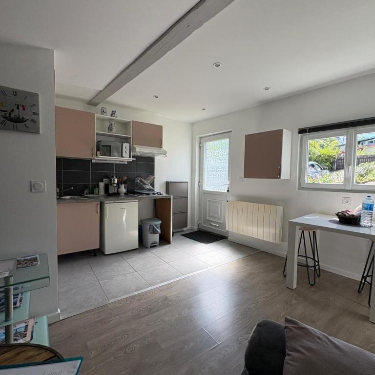 Studio rénové avec parking et jardin privés - Appartement 1 Chambre - 12