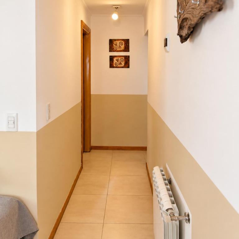 Aparts Cerro Comision - Amplios, con vista a los Cerros y Lago Argentino - One-Bedroom Apartment - 12