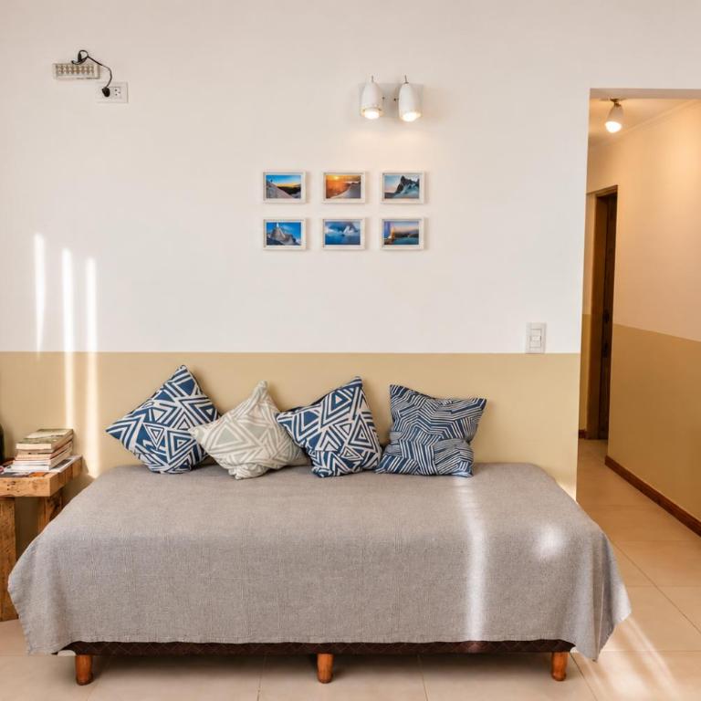 Aparts Cerro Comision - Amplios, con vista a los Cerros y Lago Argentino - One-Bedroom Apartment - 13