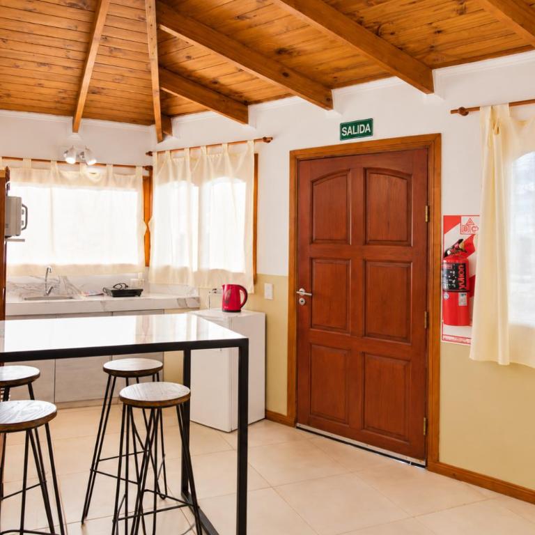 Aparts Cerro Comision - Amplios, con vista a los Cerros y Lago Argentino - One-Bedroom Apartment - 14