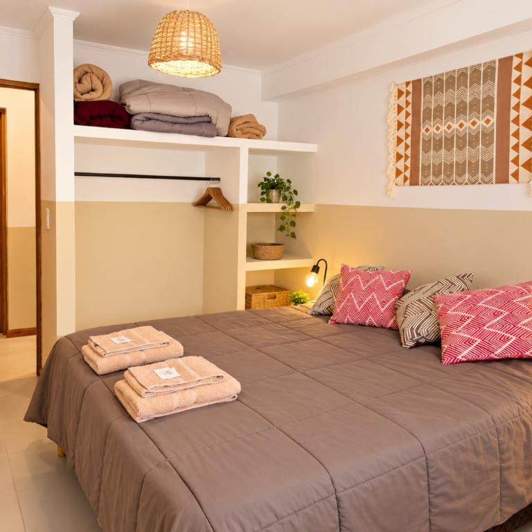 Aparts Cerro Comision - Amplios, con vista a los Cerros y Lago Argentino - One-Bedroom Apartment - 21