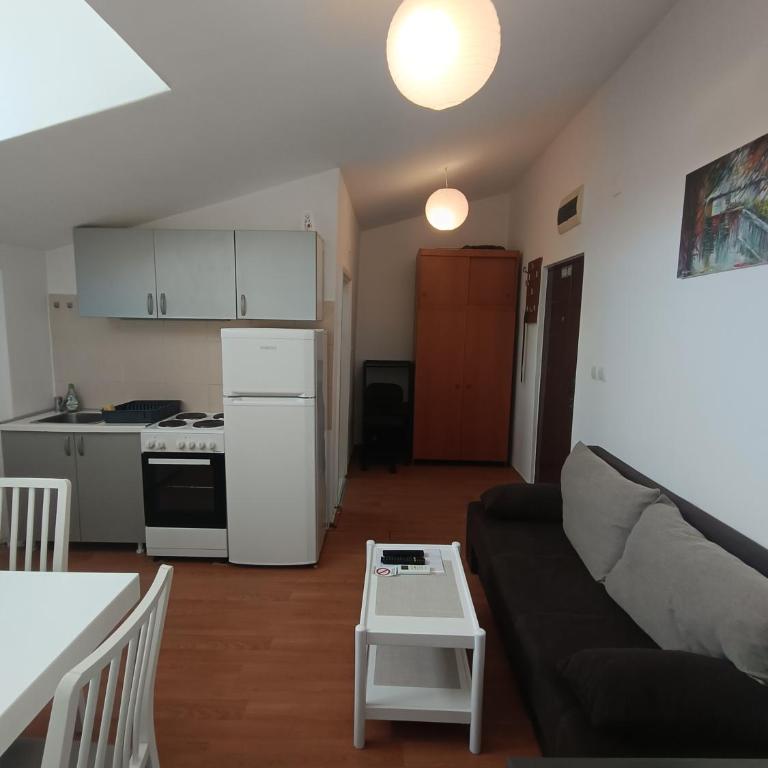 Belgrade Apartment by Mladenovic - One-Bedroom Apartment - 6