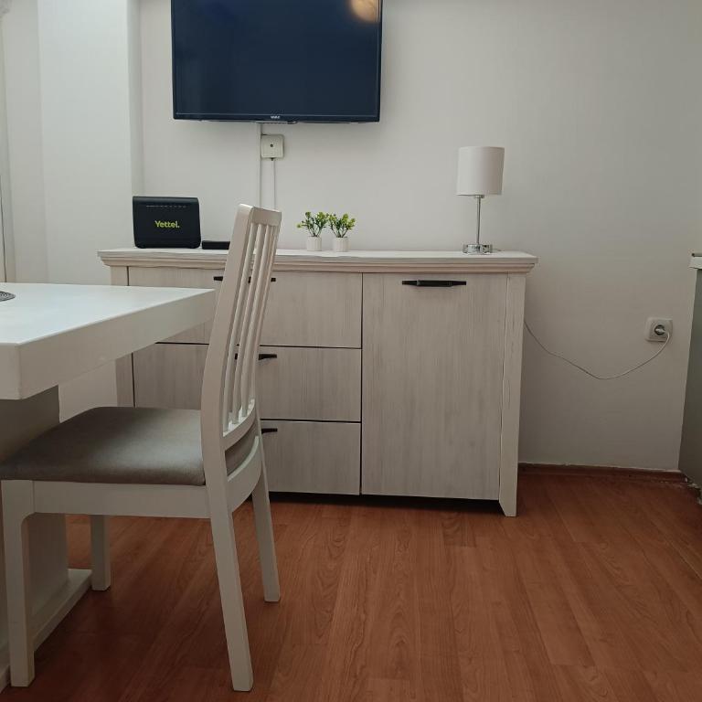 Belgrade Apartment by Mladenovic - One-Bedroom Apartment - 5