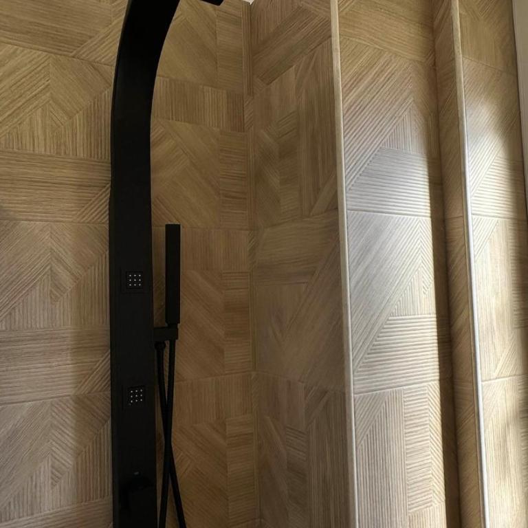 Bilocale,4 posti letto,2 bagni, parcheggio privato - Appartamento con 1 Camera da Letto - 13