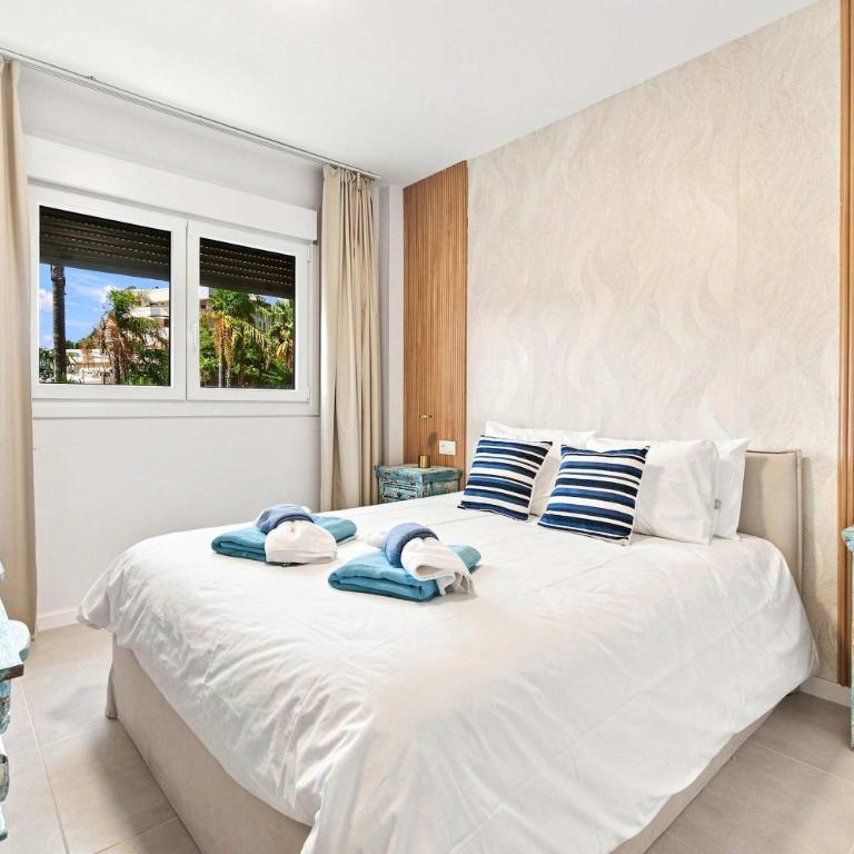 Pool-FREE parking-Close to beach-spacious yard - Apartment - 8
