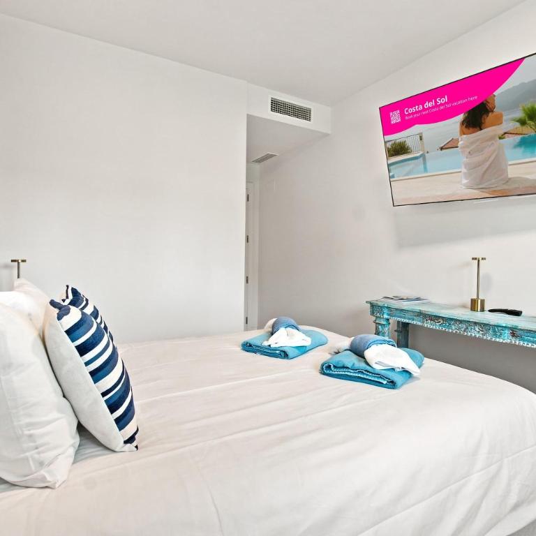 Pool-FREE parking-Close to beach-spacious yard - Apartment - 10