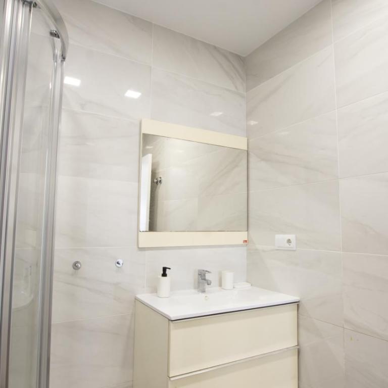 Book Jet - Front Beach Geranio Terrace Suites - Apartamento Estándar de 4 dormitorios - 15