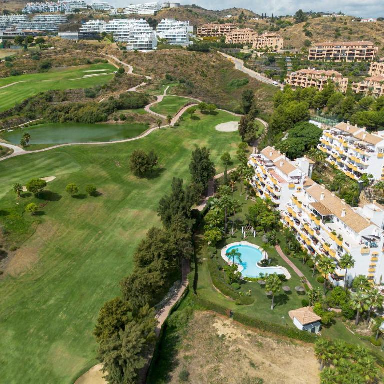 Golfcourses-Padel-2 pools-free parking - Apartamento - 22