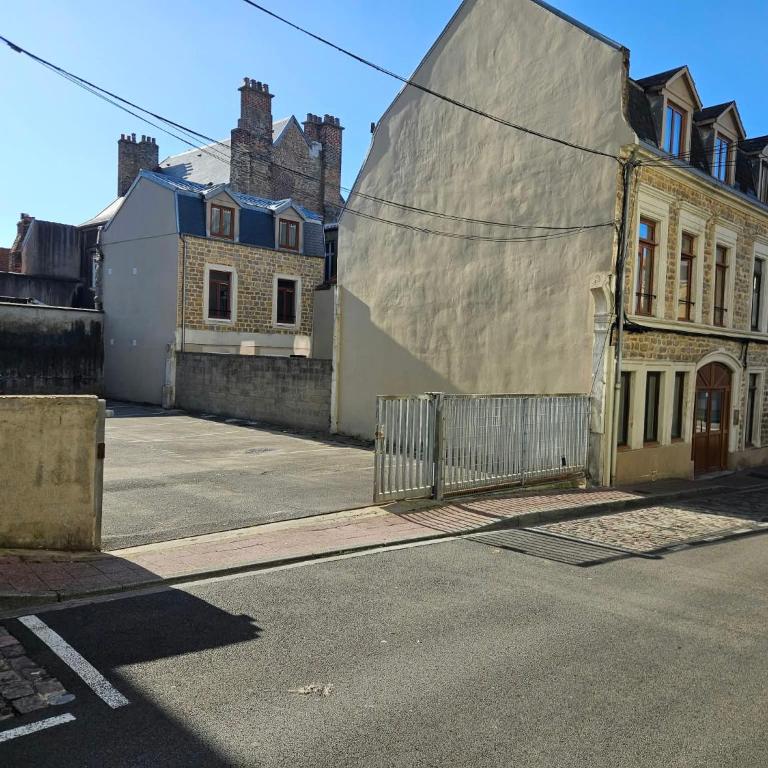 Chez Moneau - Appartement Cosy avec parking privé - Apartment - 18