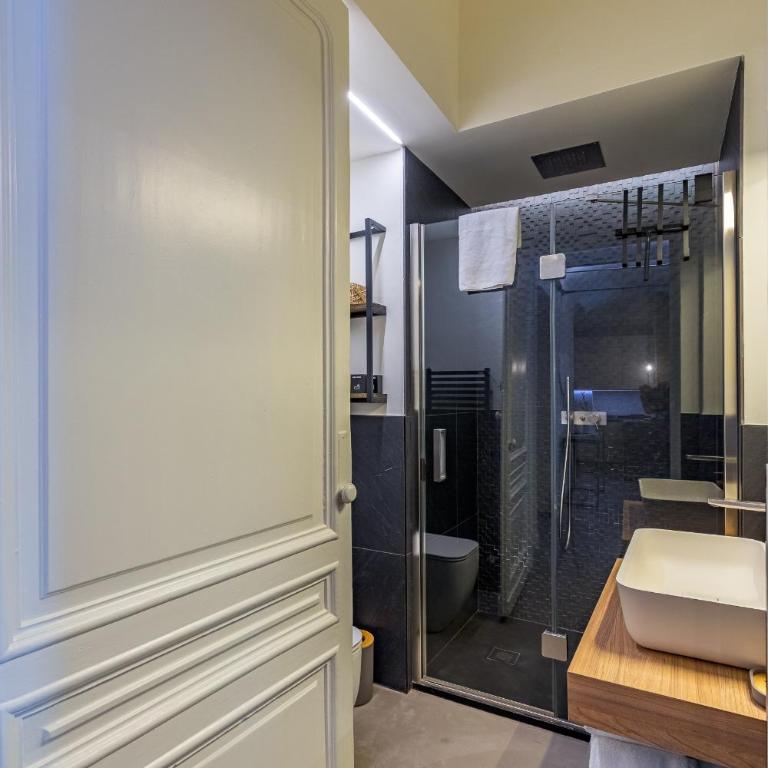 Raffinato Quadrilocale nel cuore di Torino - Three-Bedroom Premium Apartment with Balcony - 15