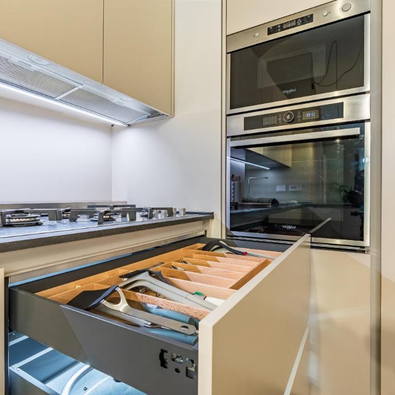 Raffinato Quadrilocale nel cuore di Torino - Three-Bedroom Premium Apartment with Balcony - 16