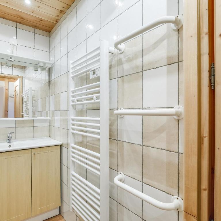 Studio cabine 5 personnes à Arc 1600, ski aux pieds, proche commerces, wifi gratuit - FR-1-411-361 - Apartment (5 Adults) - 16