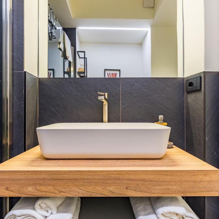 Raffinato Quadrilocale nel cuore di Torino - Three-Bedroom Premium Apartment with Balcony - 27