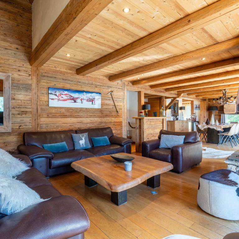 Chalet traditionnel 5 chambres, 10 pers, parking, terrasse, proche La Balme - FR-1-459-210 - Chalet - 12