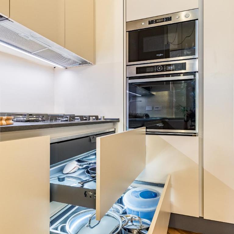Raffinato Quadrilocale nel cuore di Torino - Three-Bedroom Premium Apartment with Balcony - 34