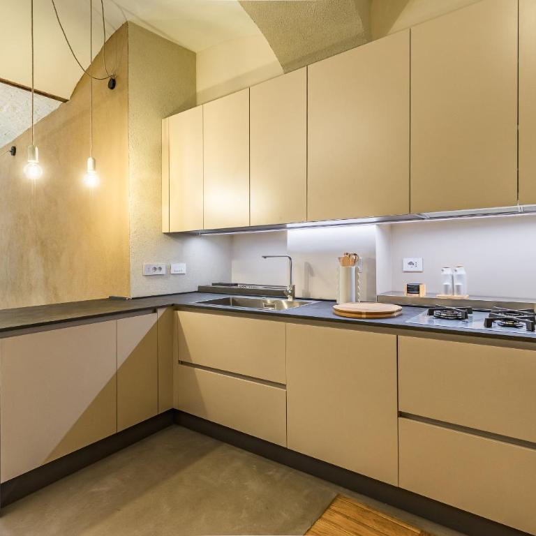Raffinato Quadrilocale nel cuore di Torino - Three-Bedroom Premium Apartment with Balcony - 2