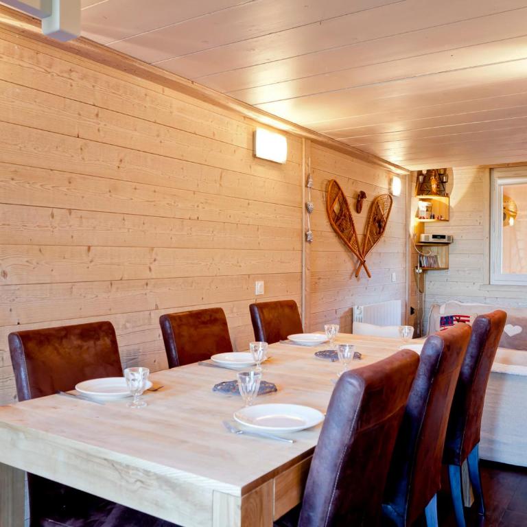 Charmant appart ski-in/ski-out, Courchevel, 6 pers, parking - Two-Bedroom Apartment - 10