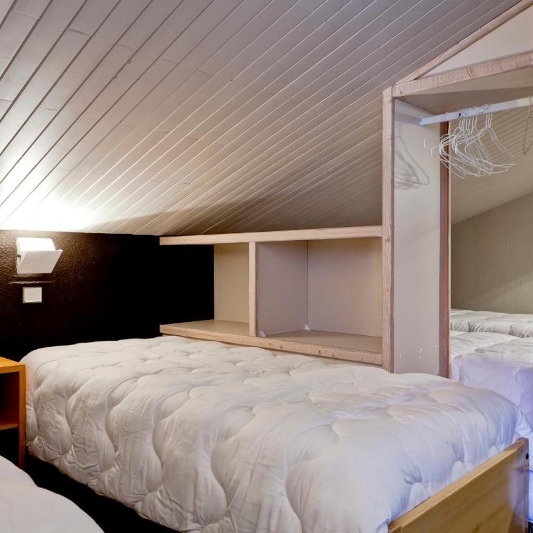 Charmant appart ski-in/ski-out, Courchevel, 6 pers, parking - Two-Bedroom Apartment - 13