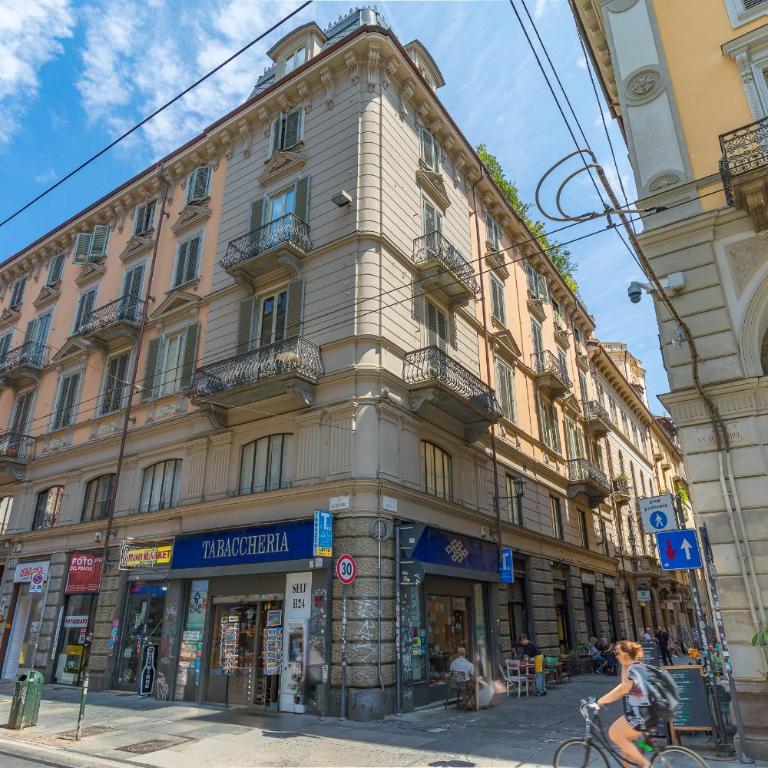 Raffinato Quadrilocale nel cuore di Torino - Three-Bedroom Premium Apartment with Balcony - 46