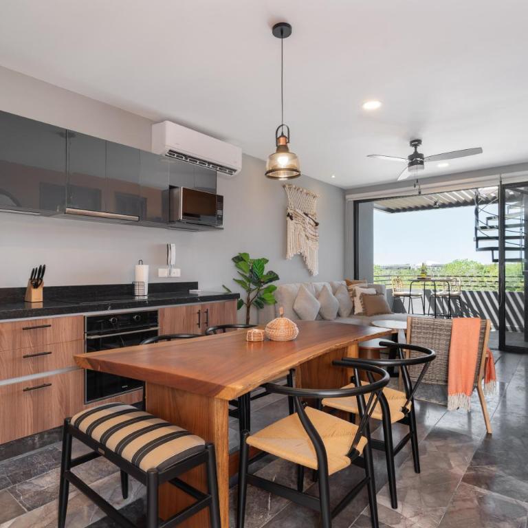 Terraza Privada PH Con Jacuzzi Tulum - Two-Bedroom Apartment with Private Pool - 10