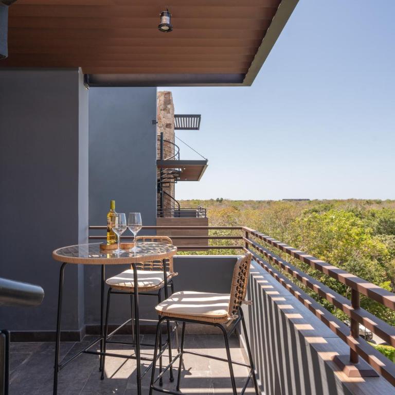 Terraza Privada PH Con Jacuzzi Tulum - Two-Bedroom Apartment with Private Pool - 28