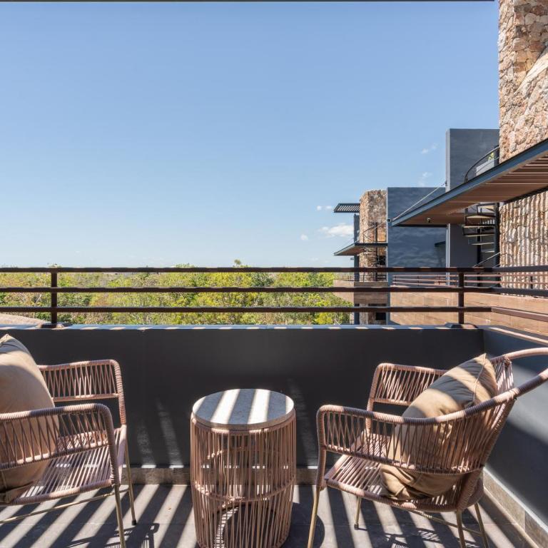Terraza Privada PH Con Jacuzzi Tulum - Two-Bedroom Apartment with Private Pool - 18