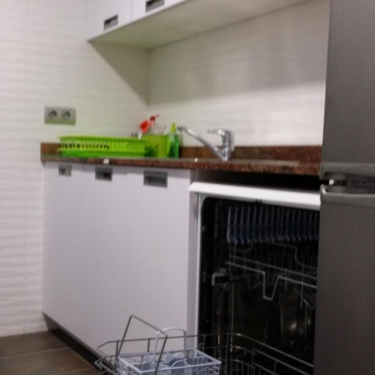 Apartamentos Ferrán Paqui - Apartamento de 3 dormitorios con balcón - 5