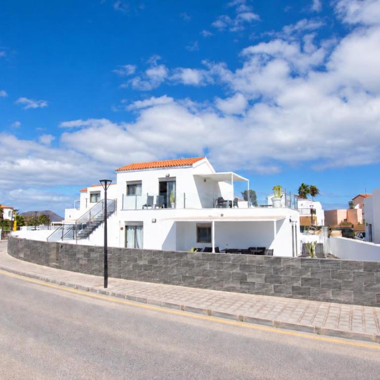 Book Jet - Front Beach Geranio Terrace Suites - Apartamento Estándar de 4 dormitorios - 1
