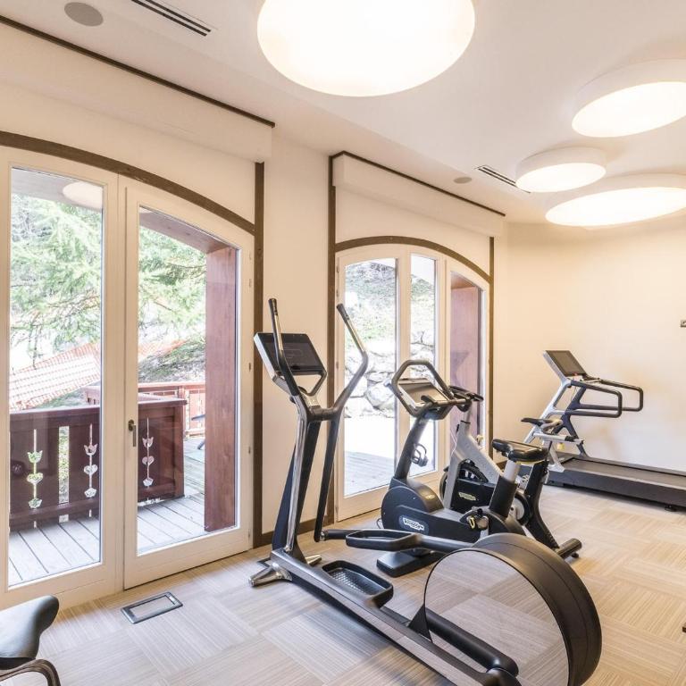 Appartement skis aux pieds avec espace bien-être, 3 chambres, cheminée, et terrasse à Méribel - FR-1-565-3 - Apartment (8 Adults) - 16