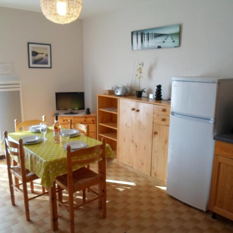 Appartement confortable proche des Thermes, animaux admis - Appartement 1 Chambre - 10
