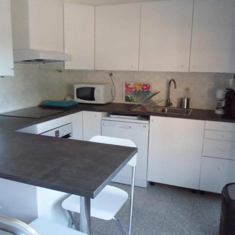 Appartement lumineux près des Thermes avec balcon et WIFI - Appartement 2 Chambres - 10