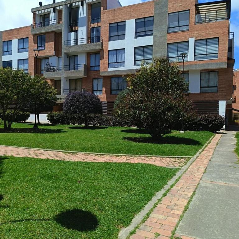 Precioso Apartamento, Completo Incluidos Servicios - Apartamento de 1 dormitorio - 50