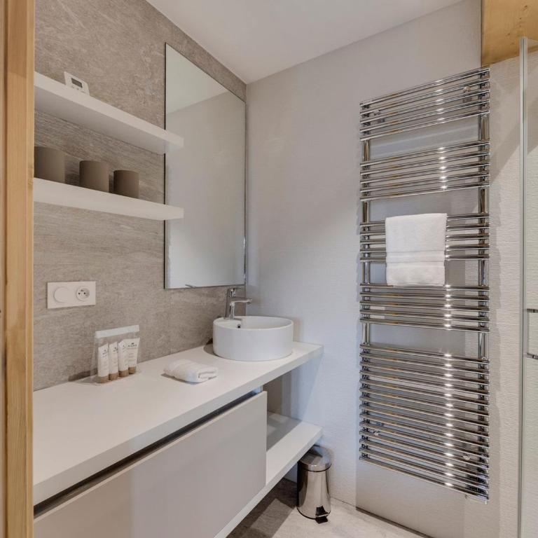 Rooftop neuf avec balcon sud, parking et wifi - Appartement 4 Chambres - 10