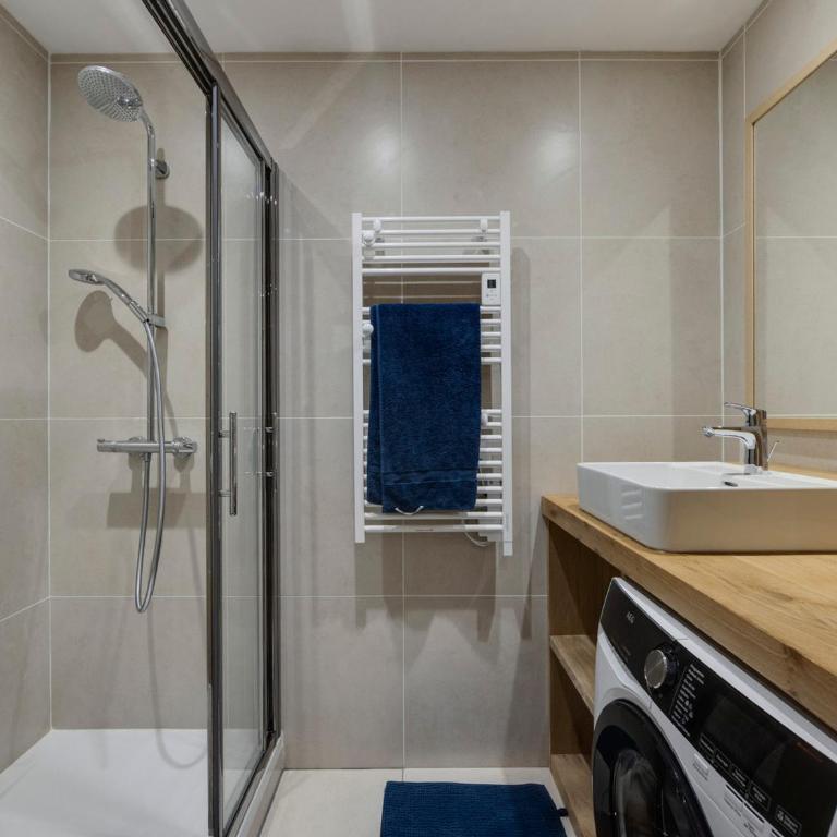 Appartement rénové 2 ch. avec wifi, proche pistes - FR-1-641-10 - Appartement - 16