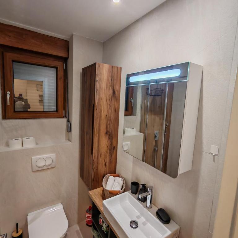 Solis Apartment & Free Garage Parking - One-Bedroom Apartment - 3