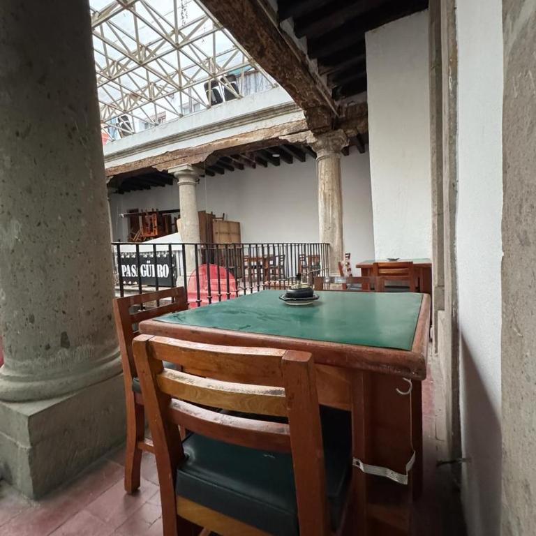 Colonial Art-Apt, 450m from the Zocalo - Three-Bedroom Apartment - 3