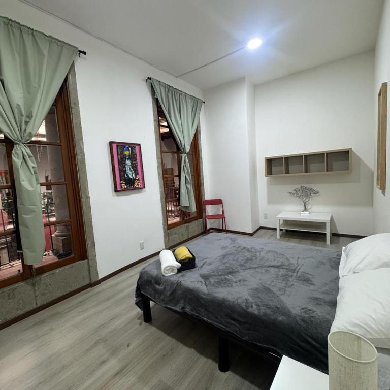 Colonial Art-Apt, 450m from the Zocalo - Three-Bedroom Apartment - 4