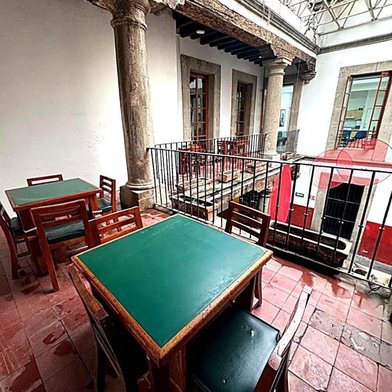 Colonial Art-Apt, 450m from the Zocalo - Three-Bedroom Apartment - 22